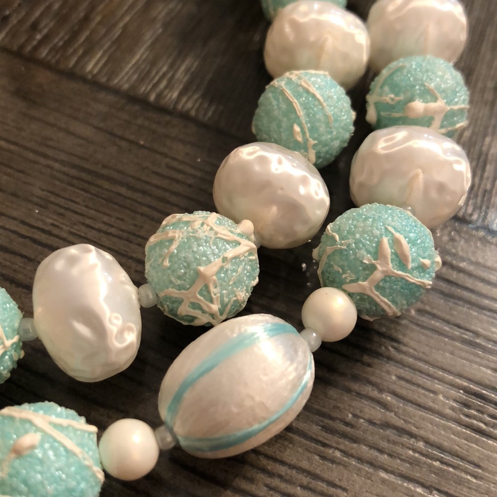 Vintage 1950’s Two Strand Splatter & Striped Satin Bead Necklace - Picture 2 of 12